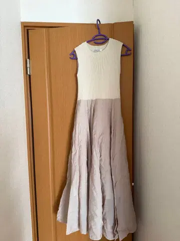 SNIDEL 슬리브리스 롱 원피스