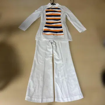 화이트 스트라이프 팬츠 셋업