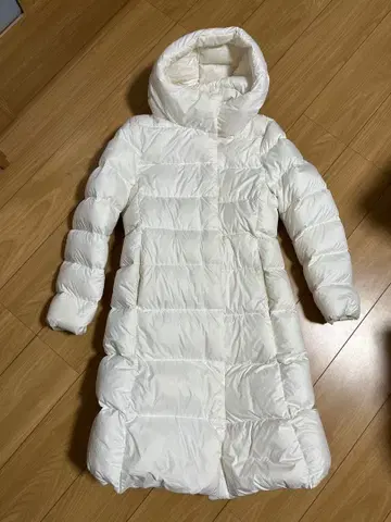 UNIQLO 화이트 다운 코트 M 후드 부착