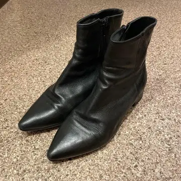 블랙 가죽 스틸레토 부츠