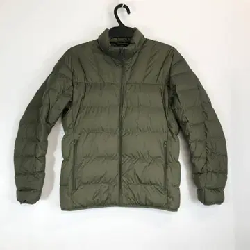 유니클로 울트라 라이트 다운 자켓 수납 봉투 포함 3D 컷