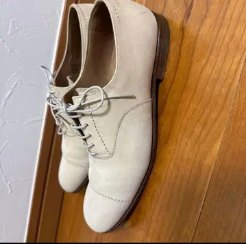 [ 가격 인하 ] 마가렛 하우엘 23.0 아이보리