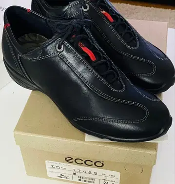 새상품 ECCO 블랙 스니커즈 17463