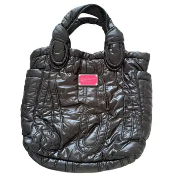 마크제이콥스 블랙 퀼팅 핸드백