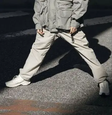 그라미치 로우어케이스 나일론 트랙 팬츠