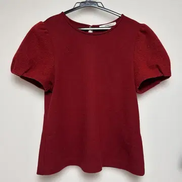 ANAYI 버건디 퍼프 슬리브 니트