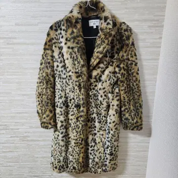 [ M ] CARINE ROITFELD 유니클로 레오파드 무늬 코트