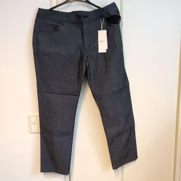 COMME CA ISM 다크 그레이 슬랙스 LYCRA