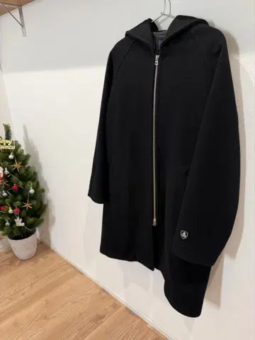 오르치발 블랙 코트