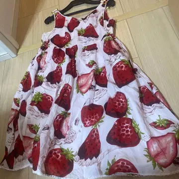 MILK 딸기 올 패턴 휘핑 베리 슬리브리스 원피스