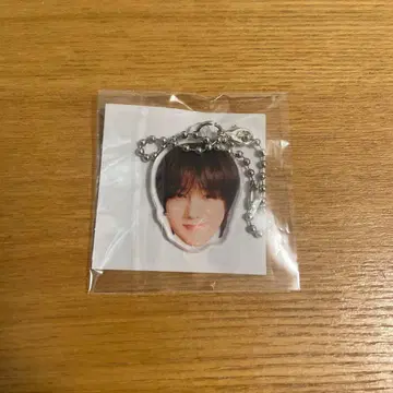 랜덤 토이 예서 아크릴 키링