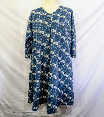 marble sud 총 자수 라비 7부 소매 A라인 원피스 블루