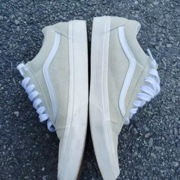 Vans 베이지 스웨이드 스니커즈