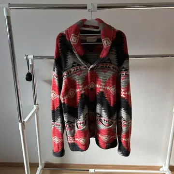 기하학 패턴 후드 부착 가디건