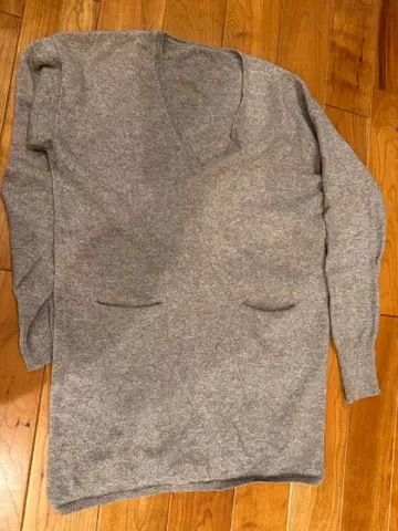 고급 V넥 캐시미어 100% 스웨터 포켓 부착