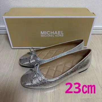 [ 새상품 ] 마이클코어스 실버 메탈릭 가죽 플랫슈즈 23cm