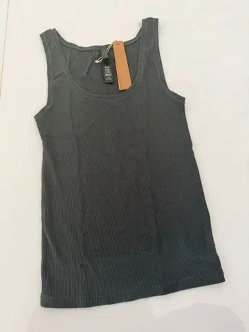 SKIMS 카키 XS 탱크탑