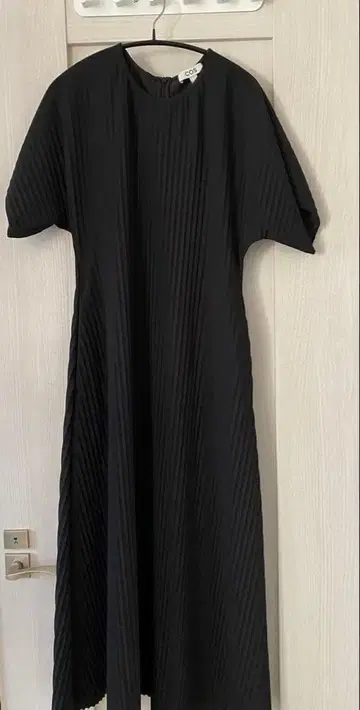 미사용 새상품 COS 원피스