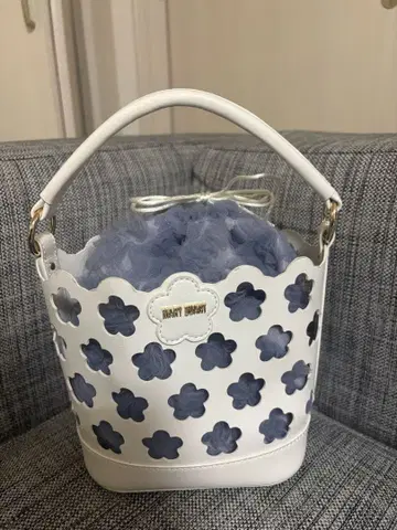미사용 MARY QUANT 마리콴트 펀칭 데이지 토트백