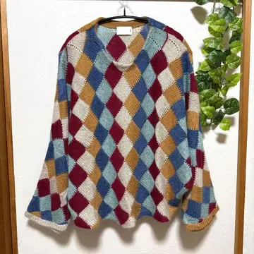 KBF 다이아몬드 패턴 니트 스웨터