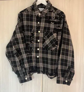 DankeSchon(단케 쇤) 데미지 크롭 스터드 체크 플란넬 셔츠