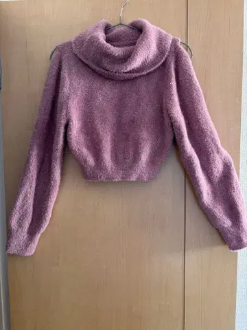 릴리안 캐럿 크롭 기장 핑크 터틀넥