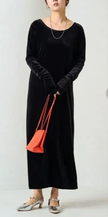 [ 미사용 새상품 ] FREAK'S STORE 벨로아 발레 넥 롱 원피스