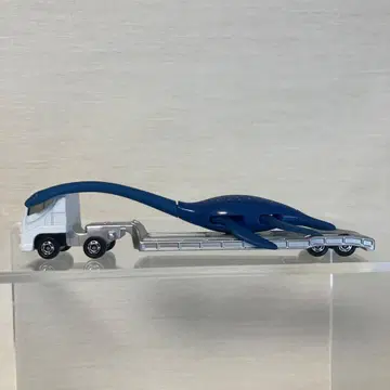 토미카 트레일러와 해양 생물 세트