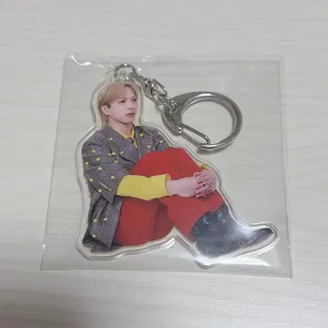 M!LK 요시다 진토 앉아 아크릴 키링 SMILE POP