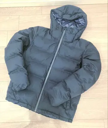 컨디션 최상 유니클로 심리스 다운 후드티 네이비 L