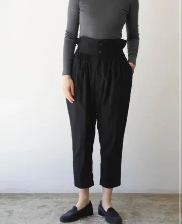 고쉬 20/1 포플린 테이퍼드 팬츠 블랙