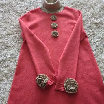 코랄 핑크 터틀넥 원피스