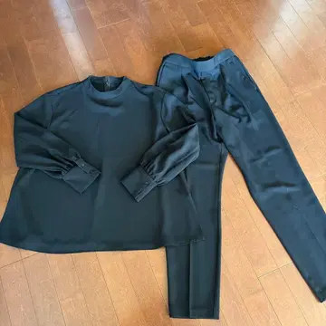 Mila Owen 블랙 수트 셋업