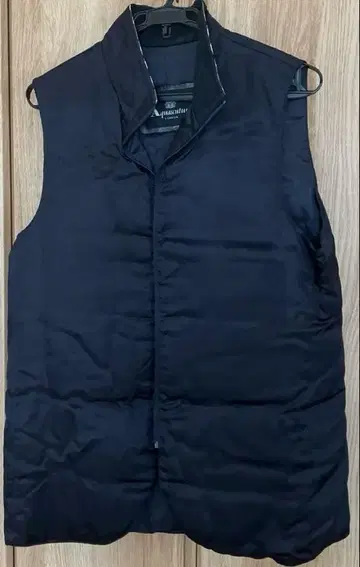 Aquascutum 블랙 다운 베스트 남성용