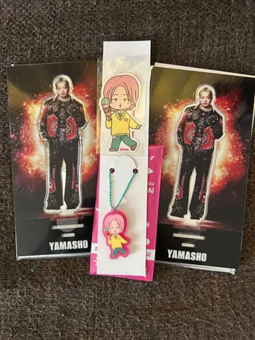 YAMASHO 아크릴 스탠드 2개 세트 키링