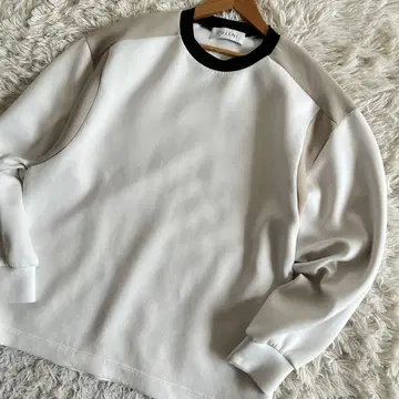 쿠루니 23AW 바이컬러 풀오버 티셔츠 soe 에토센스 GU