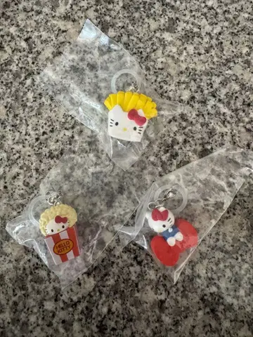 헬로키티 캡슐 토이 키링 3종 세트