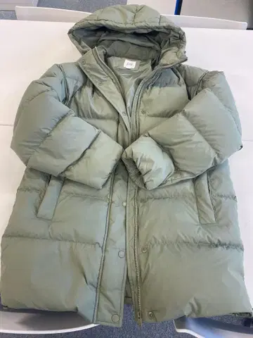 GAP 올리브 그린 다운 자켓