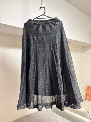 Lilybrown 블랙 플레어 스커트 안감 부착