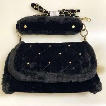 새상품 퍼 퀼팅 숄더백 블랙 2way