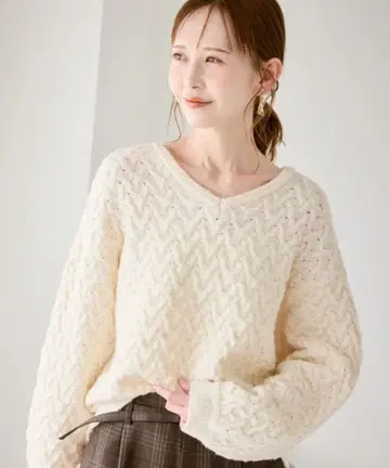 로페피크닉 미니 플라워 스팽글 니트