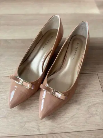 ANTEPRIMA 베이지 스틸레토 펌프스