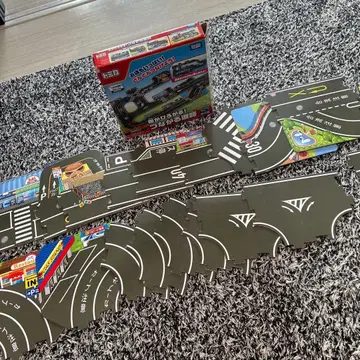 토미카 마을이 펼쳐진다! 이어지는 도로