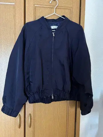 PRIORITY 네이비 점퍼