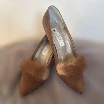 다이애나 스웨이드 힐 23.5cm