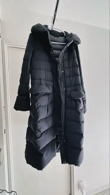 UNIQLO 블랙 롱 다운 코트