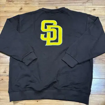 새상품 MLB 패드리스 브라운 트레이닝복 L 자수