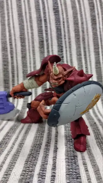 건담 DX 히어로즈 & 몬스터즈 시프 자쿠