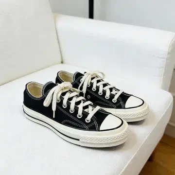 [ 새상품 28cm ] 로우컷 CT70 블랙 ox