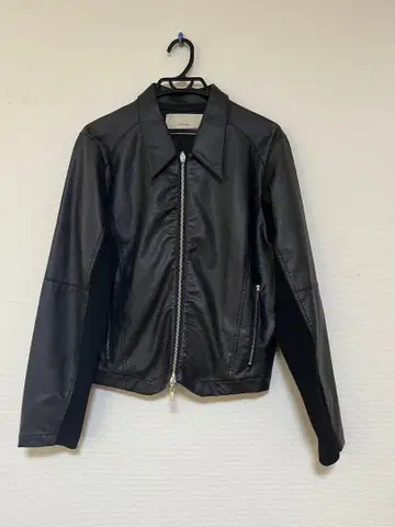 젠트 루이 더블 지퍼 가죽 자켓